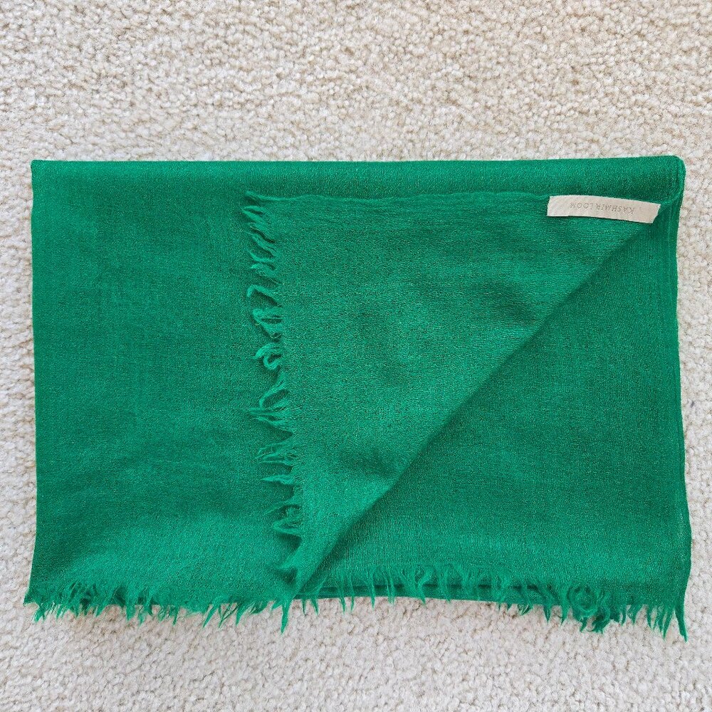 Kashmir Loom Cashmere Lightweight Scarf Green Luxury